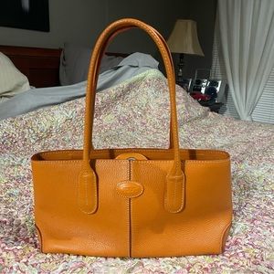 AUTHENTIC LEATHER  Purse orange in color TOD’S EXCELLENT CONDITION INSIDE & out